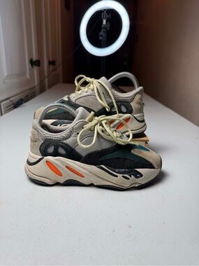 Adidas Yeezy Boost 700 Wave Runner Gray Sneakers Mens
Size 4 Used